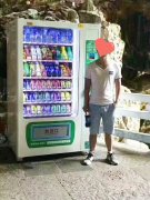 你以為地鐵站的自動販賣機不賺錢？有人卻靠它年入百萬！